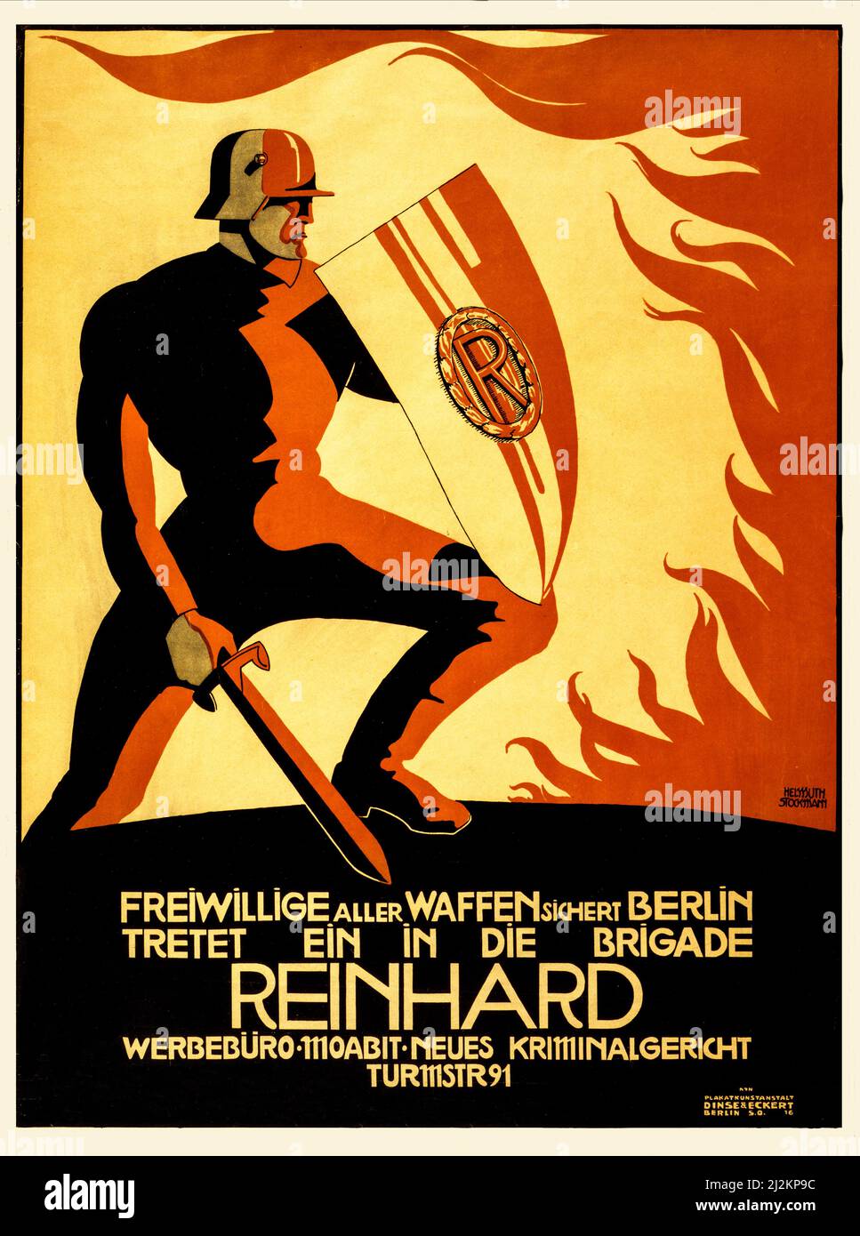 Ein deutsches Werbeplakat aus dem ersten Weltkrieg, 1914-1918, aus dem frühen 20.. Jahrhundert, zeigt ein Poster, das einen Soldaten zeigt, der ein Schwert und eine Schlinge mit dem Buchstaben R auf sich hält und vor Flammen steht. Text: Freiwillige mit allen Waffen sichern Berlin. In die Reinhard-Brigade eingesandten. Der Künstler war Helmuth Stockmann. Stockfoto