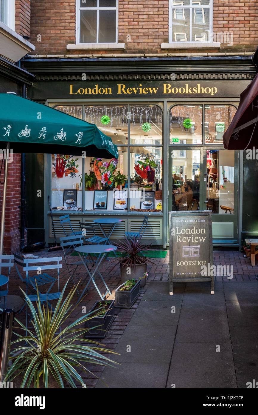 London Review Bookshop und Cake Shop / Cafe im 14 Bury Place Bloomsbury London - London Review of Books Bookstore. LRB Bookshop & Cafe London. Stockfoto