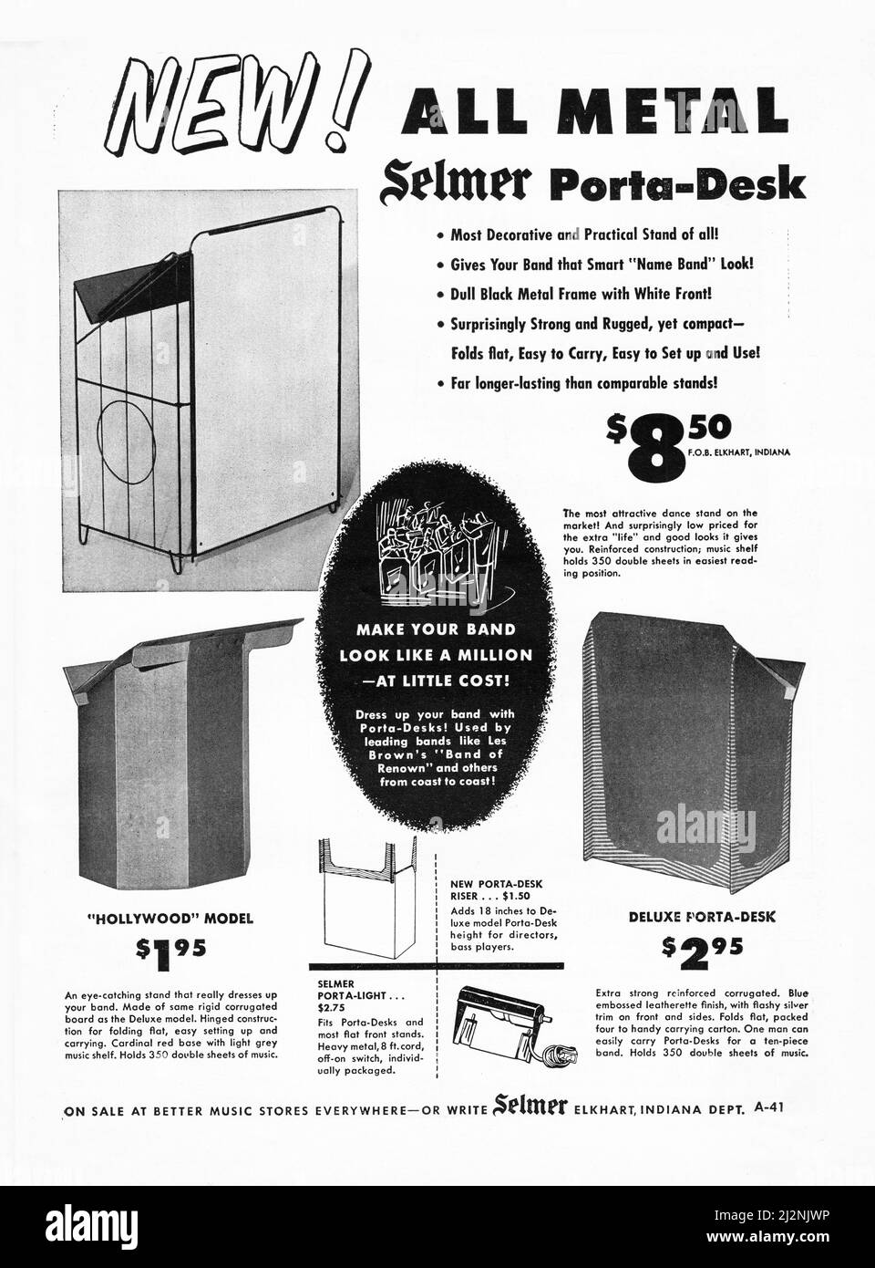 Aus einem 1954 Musik-, audiophilen, Hi-Fi-Magazin, einer Werbung, steht die Selmer Porta Desk Musik für Bands und Orchester. Stockfoto