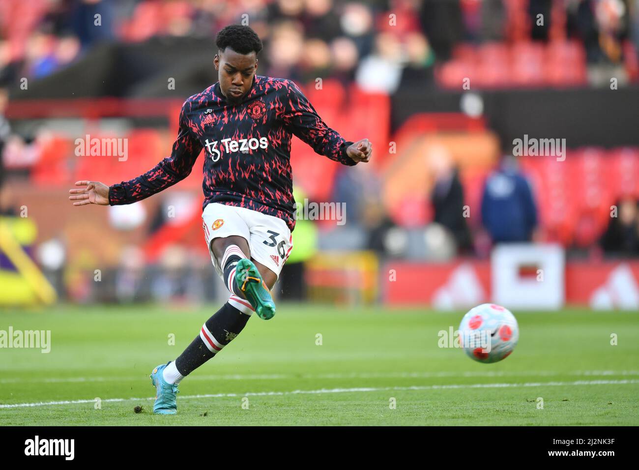Anthony Elanga von Manchester United während des Spiels in der Premier League in Old Trafford, Greater Manchester, Großbritannien. Bilddatum: Samstag, 2. April 2022. Bildnachweis sollte lauten: Anthony Devlin Stockfoto