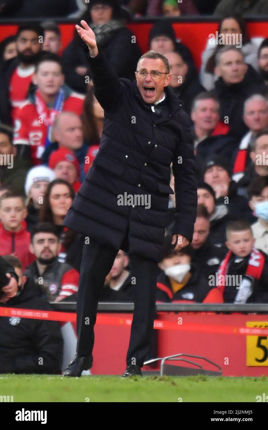Manchester United Caretaker Manager Ralf Rangnick reagiert während des Premier League-Spiels in Old Trafford, Greater Manchester, Großbritannien, auf der Touchline. Bilddatum: Samstag, 2. April 2022. Bildnachweis sollte lauten: Anthony Devlin Stockfoto