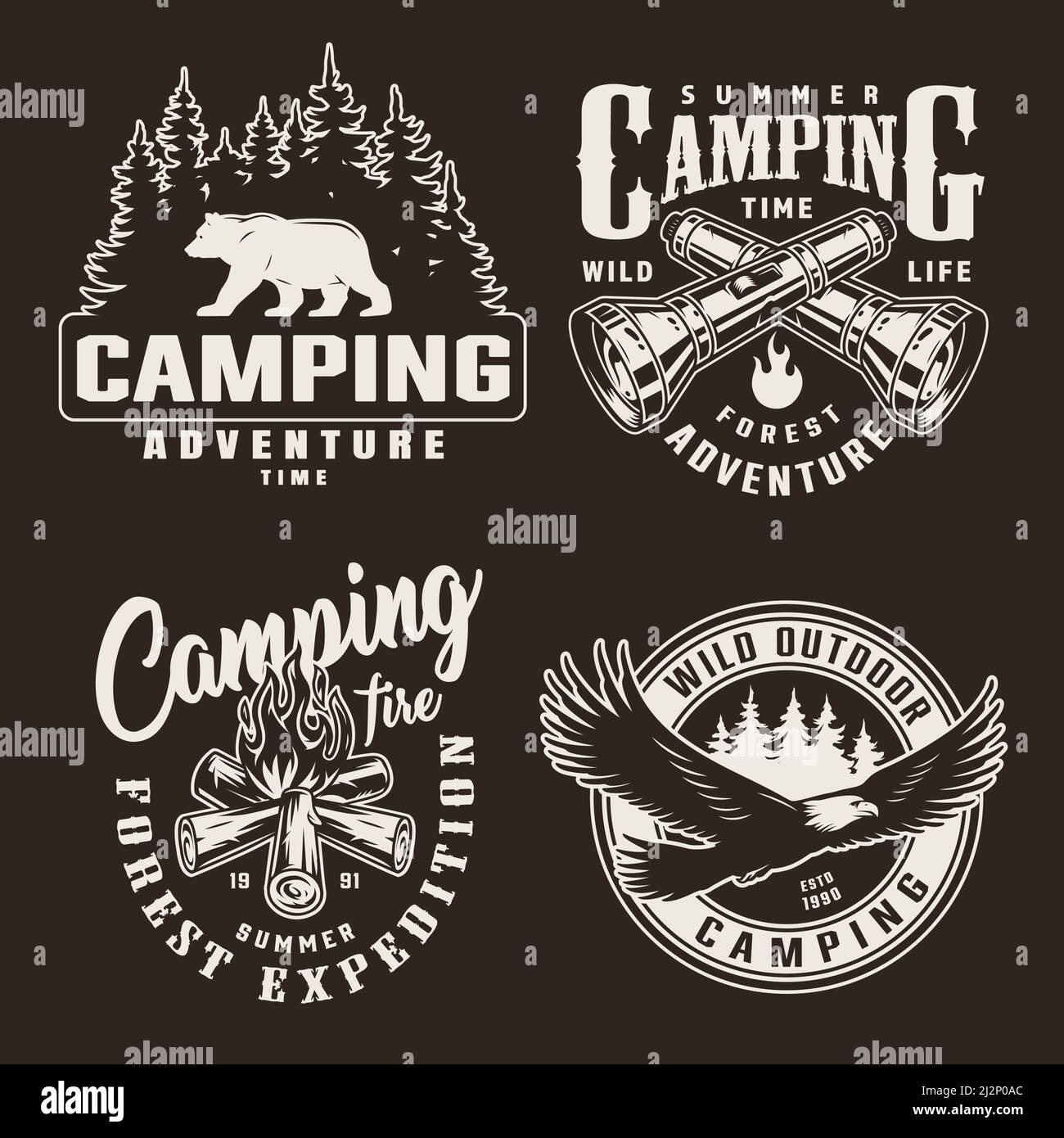 Vintage monochromen Sommer Abenteuer Abzeichen mit Walking Bear Silhouette gekreuzt Taschenlampen fliegende Adler Lagerfeuer isoliert Vektor-Illustration Stock Vektor