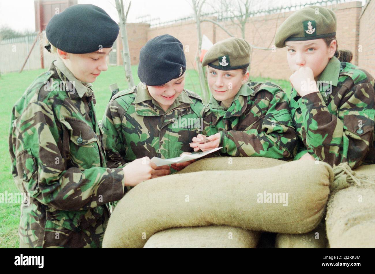 Territorial Army Center Coulby Newham, Middlesbrough, 2.. Februar 1992. Orientierungslauf Der Armeekadetten Stockfoto