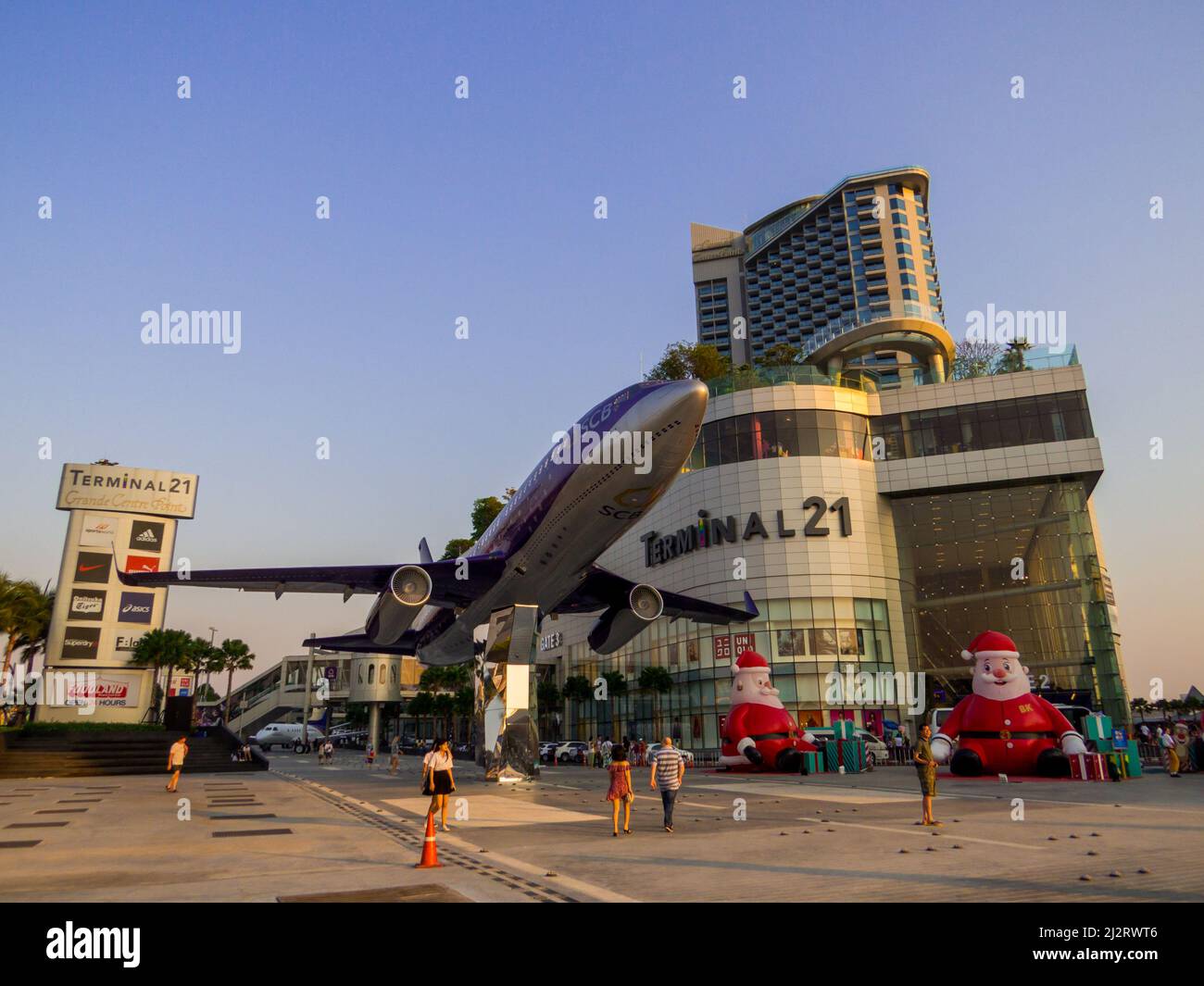 Pattaya, Thailand - 5. Januar 2020: Blick auf das neue Einkaufszentrum Terminal 21. Stockfoto