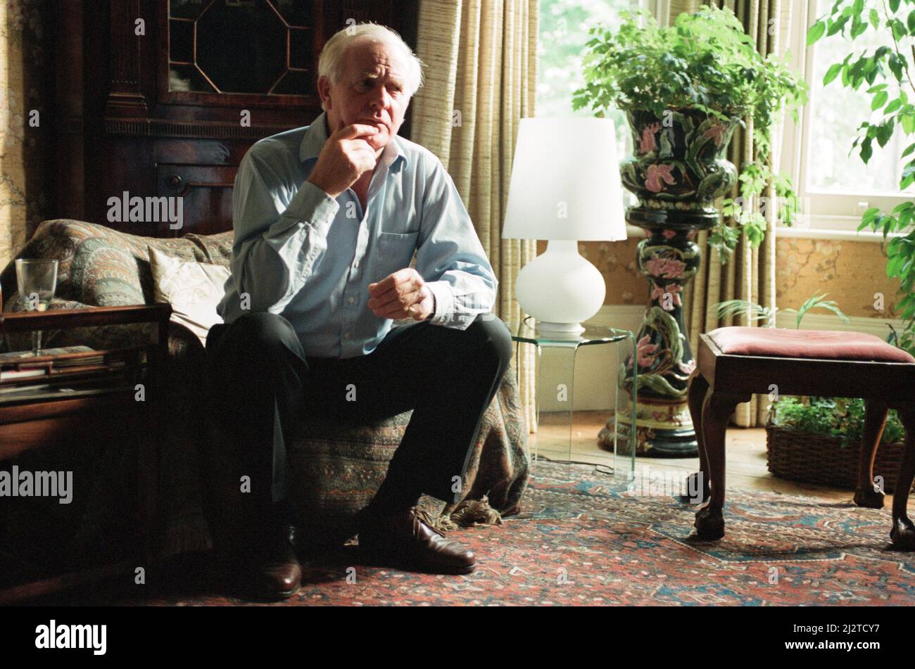 John Le Carre zu Hause in Hampstead. 6.. Juli 1993. Stockfoto