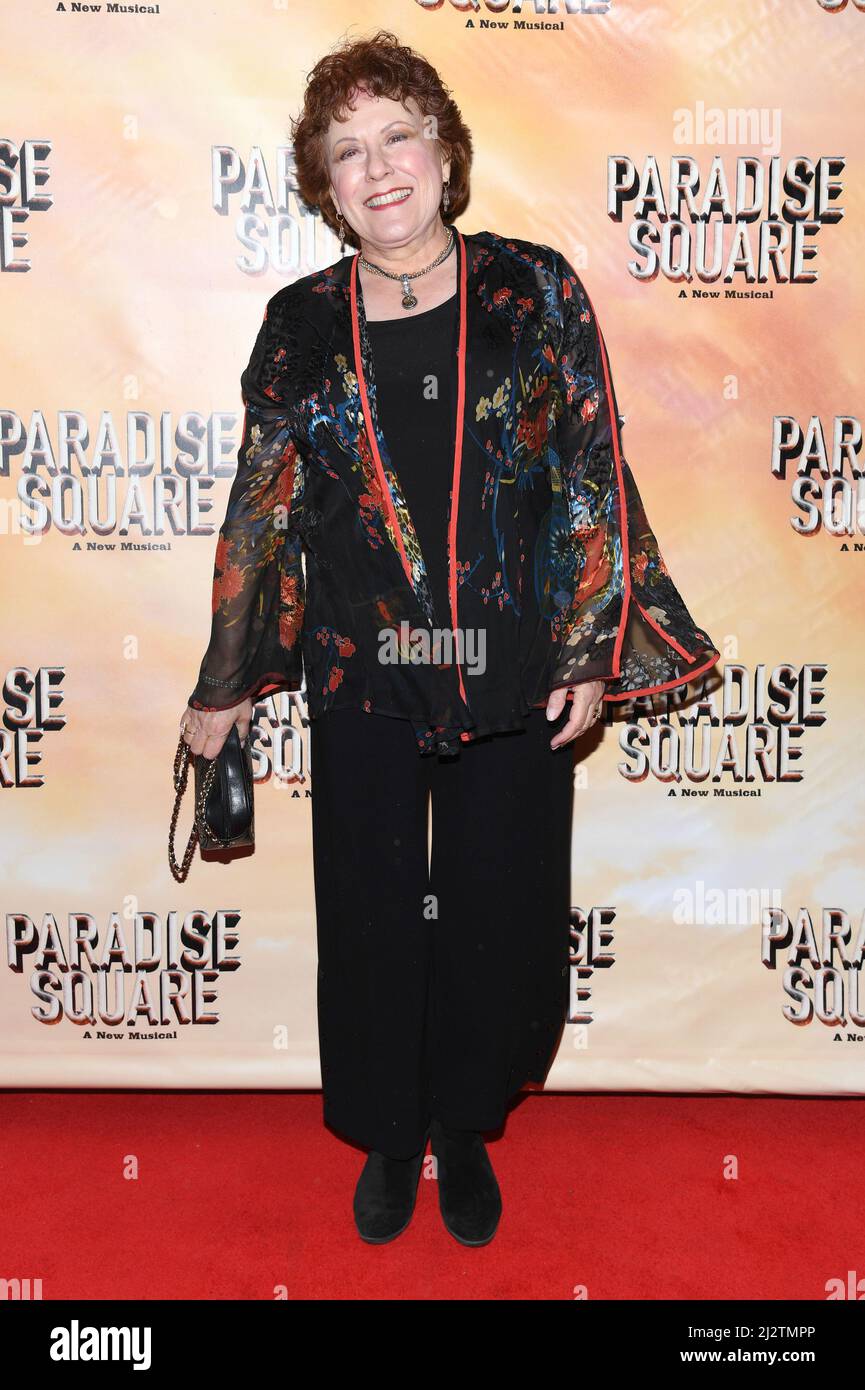 New York, USA. 03. April 2022. Judy Kaye nimmt an der Eröffnungsnacht des Broadway-Musicals „Paradise Square“ im Barrymore Theater am Times Square, New York, NY, am 3. April 2022 Teil. (Foto von Anthony Behar/Sipa USA) Quelle: SIPA USA/Alamy Live News Stockfoto