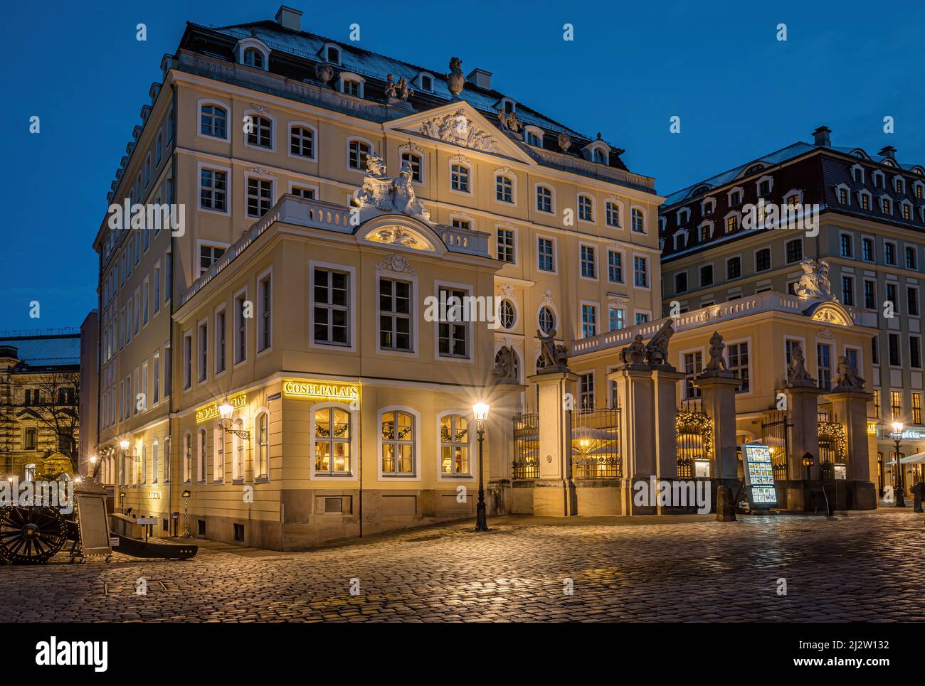 Coselpalais am Neumarkt, Dresden, Sachsen, Deutschland, nachts Stockfoto