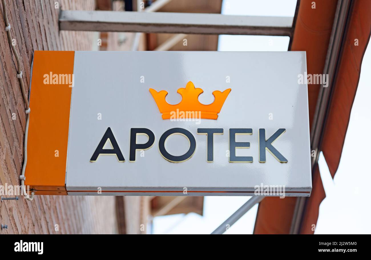 Umea, Norrland Schweden - 21. März 2022: zeichen mit dem Text - Apotheke Stockfoto