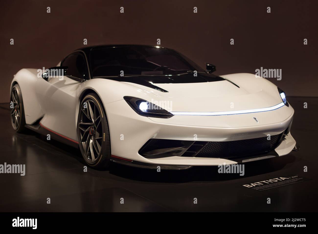 Turin, Italien - 14. August 2021: Pininfarina Battista im Nationalen Automobilmuseum (MAUTO) in Turin, Italien. Stockfoto