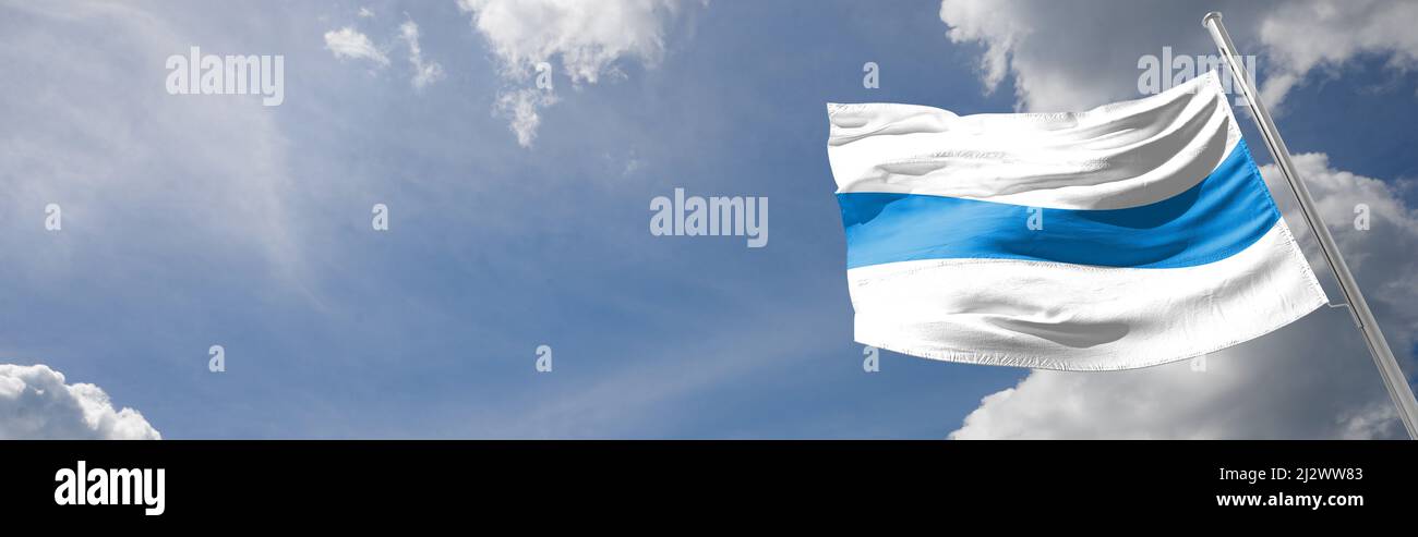 Russische Anti-Kriegs-Flagge verwendet ein Symbol der Opposition gegen die russische Invasion der Ukraine im Jahr 2022 Stockfoto