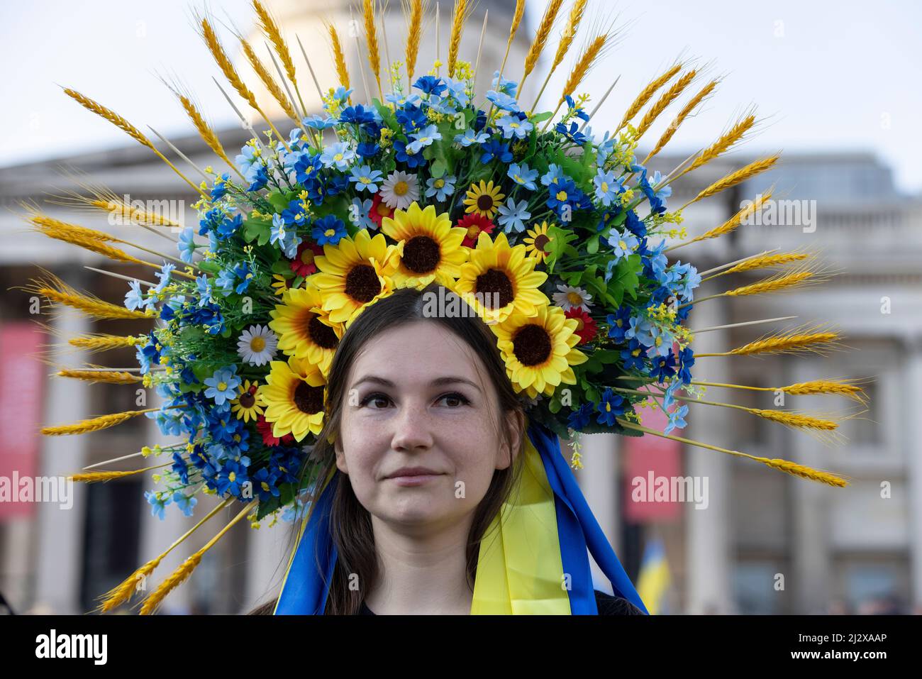 Ukrainische Menschen in London protestieren gegen die Ukraine, Park Lane zum Leicester Square, London, Großbritannien Stockfoto