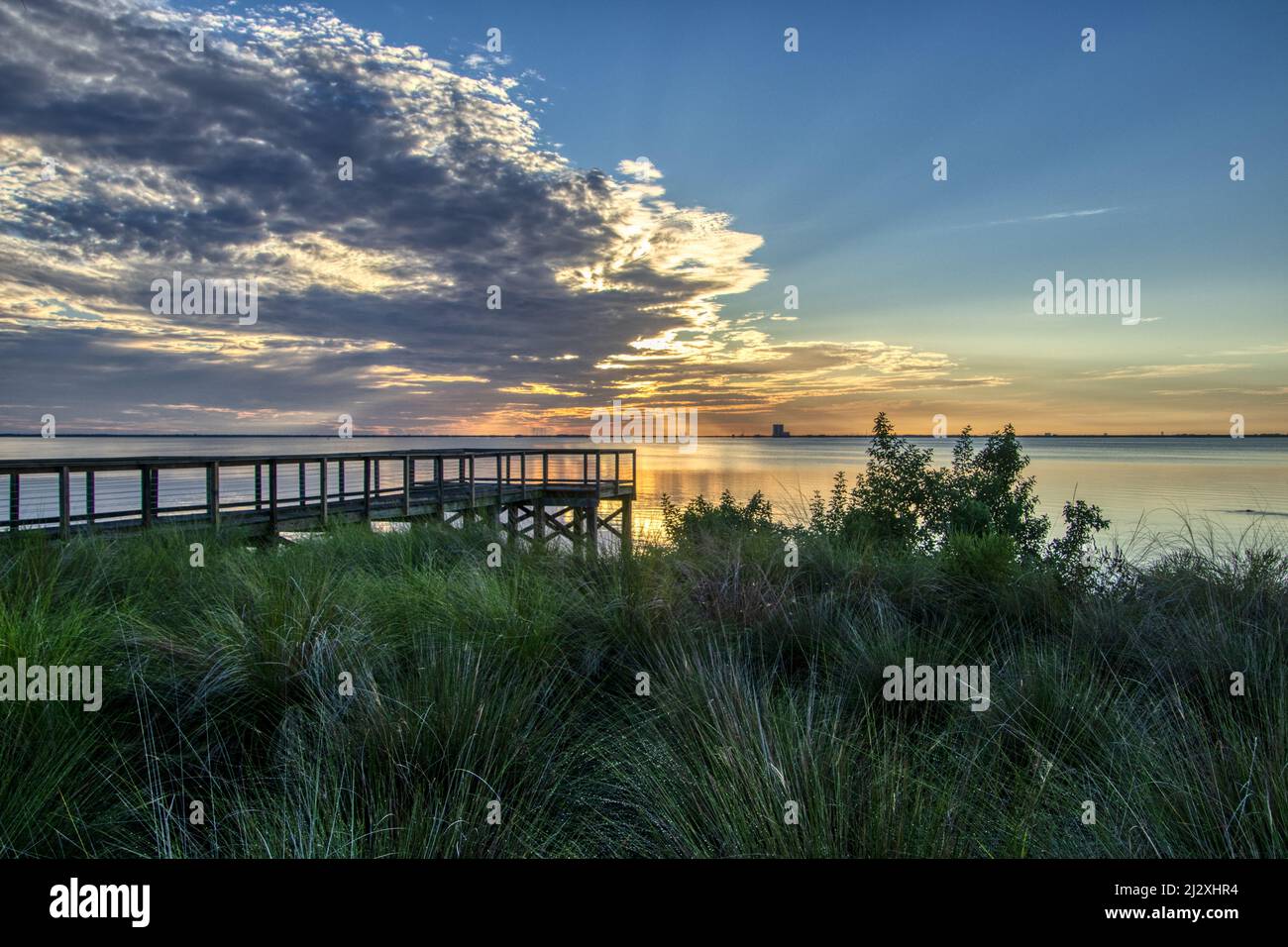 Stürmischer Morgen im Kirk Point Park Titusville, Florida. Stockfoto