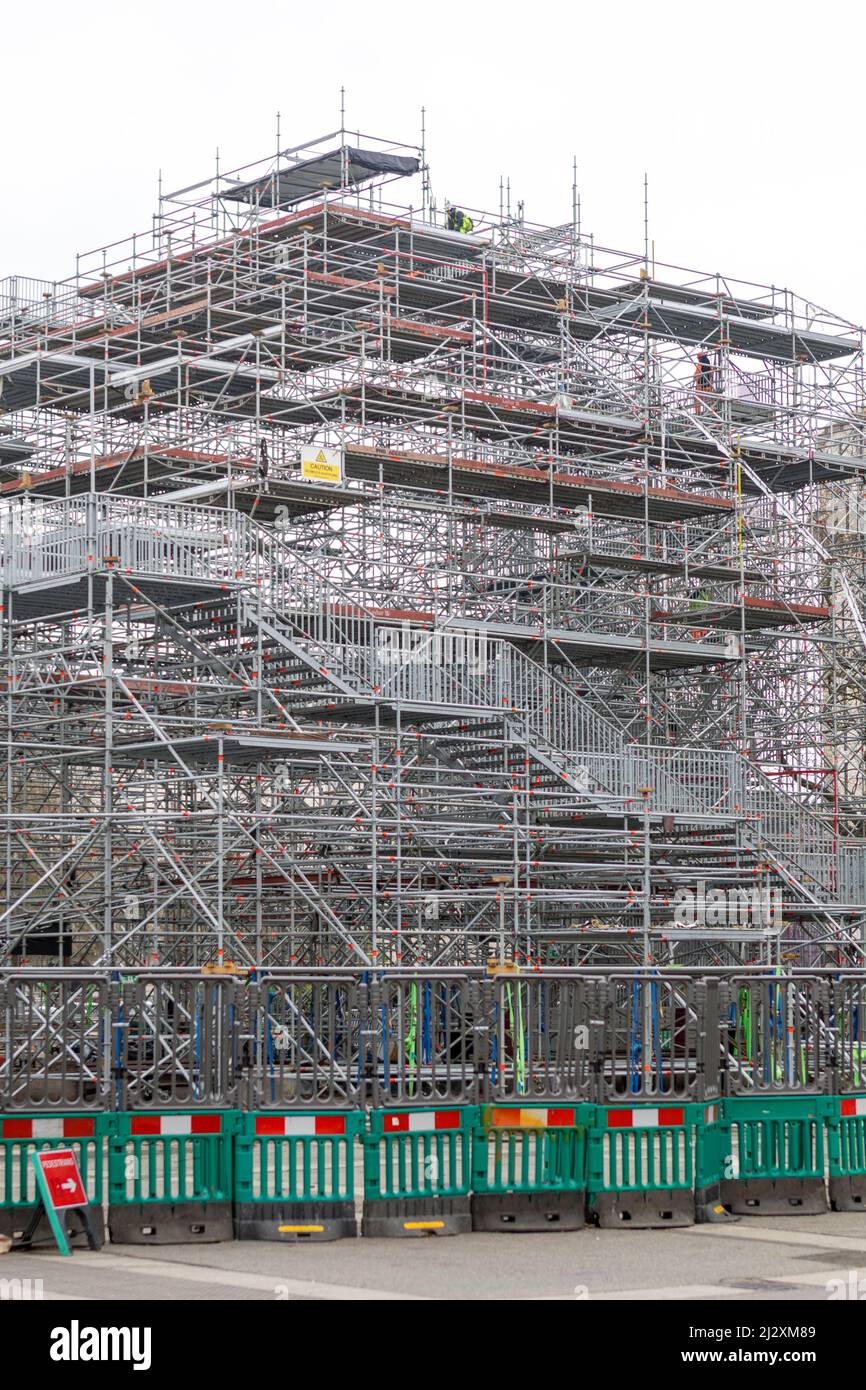 Der Marble Arch Mound, für den 6m GBP für den Bau gebraucht wurden, wird weitere 660.000 GBP für den Abbau brauchen. Aufnahmen vom 29.. März 2022. © Belinda Jiao Stockfoto