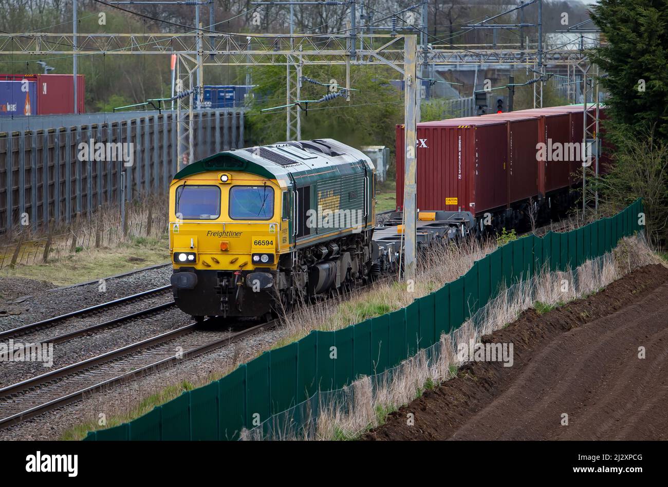 Freightliner Klasse 66 - 66594 Passing DIRFT Stockfoto