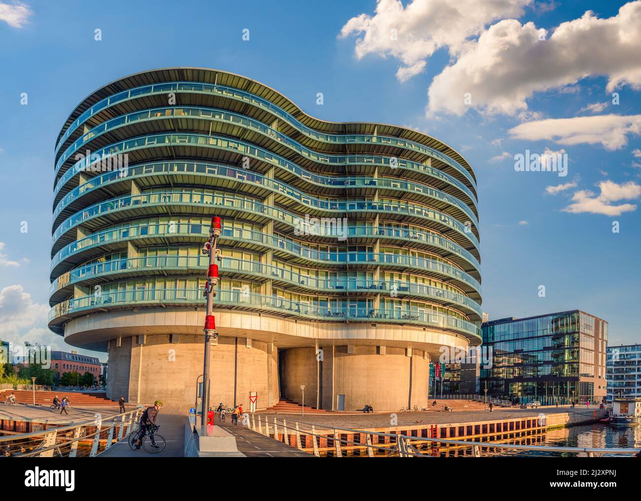 Gemini Residence ist ein Wohnhaus an der Küste von Islands Brygge in Kopenhagen, Dänemark Stockfoto