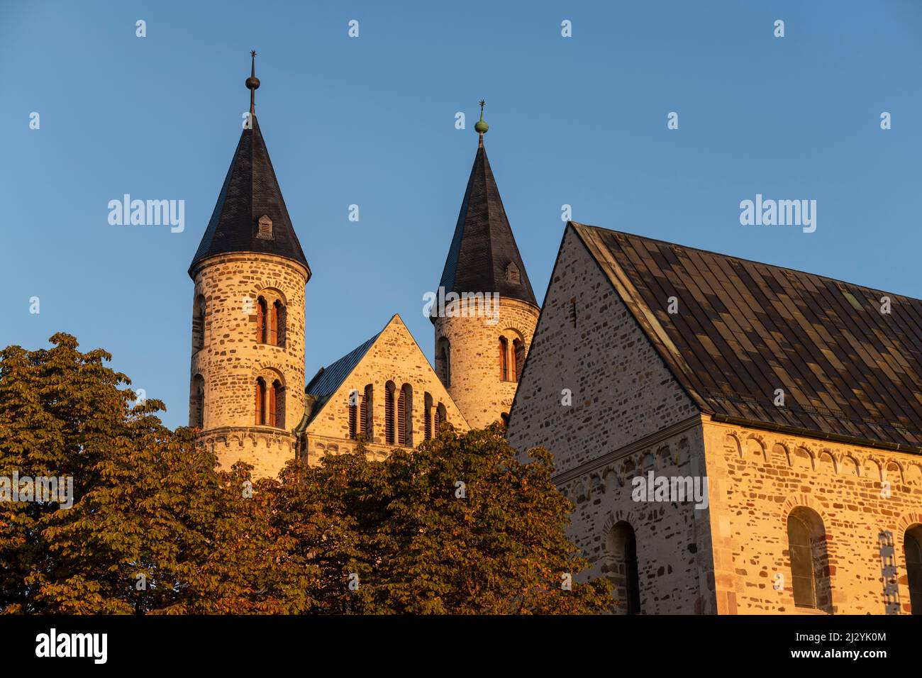 Kloster unserer lieben Frauen im Licht der Morgensonne, Magdeburg, Sachsen-Anhalt, Deutschland Stockfoto