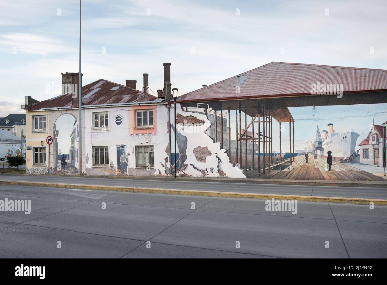 Wandmalereien an Häusern in Punta Arenas, Patagonien, Chile, Südamerika Stockfoto