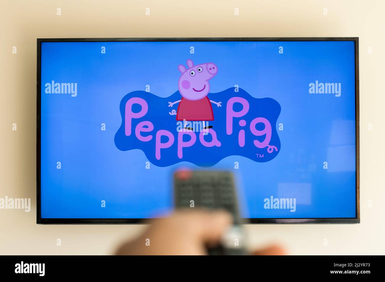 Peppa Pig Karikatur auf Tele Stockfoto