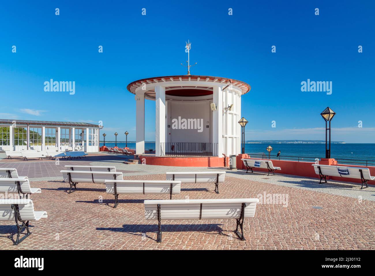 Kurplatz am Kurhaus an der Promenade, Ostseebad Binz, Insel Rügen, Mecklenburg-Vorpommern, Deutschland Stockfoto