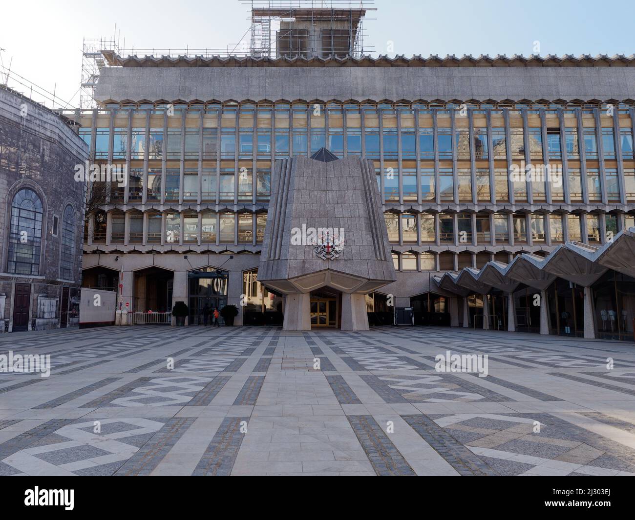 London, Greater London, England, März 19 2022: Teil des Guildhall-Gebäudes außen in der City of London Stockfoto