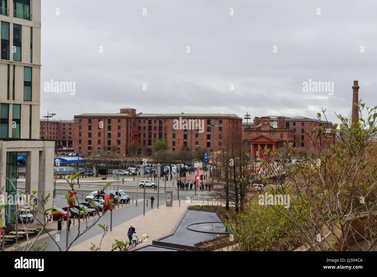 Blick auf das Albert Dock von Liverpool ONE Stockfoto