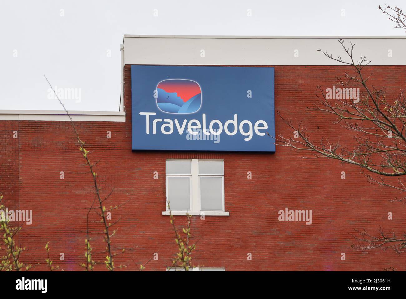 Travelodge Logo auf der Seite eines Gebäudes Stockfoto