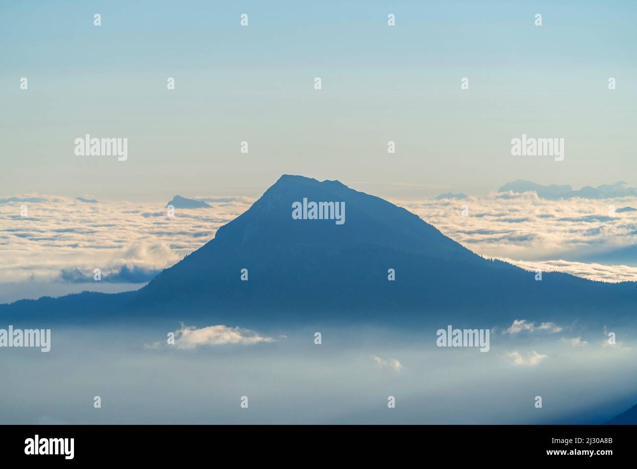 Blick vom Hochgern auf den Zwiesel (1.782 m) in den Chiemgauer Alpen, Unterwössen, Chiemgau, Oberbayern, Bayern, Deutschland Stockfoto