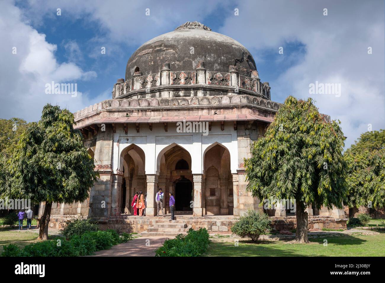 Neu-Delhi, Indien. Lodi Gardens. Grab von Sikandar Lodi, dem zweiten Herrscher der Lodi-Dynastie. 1489-1517. Stockfoto
