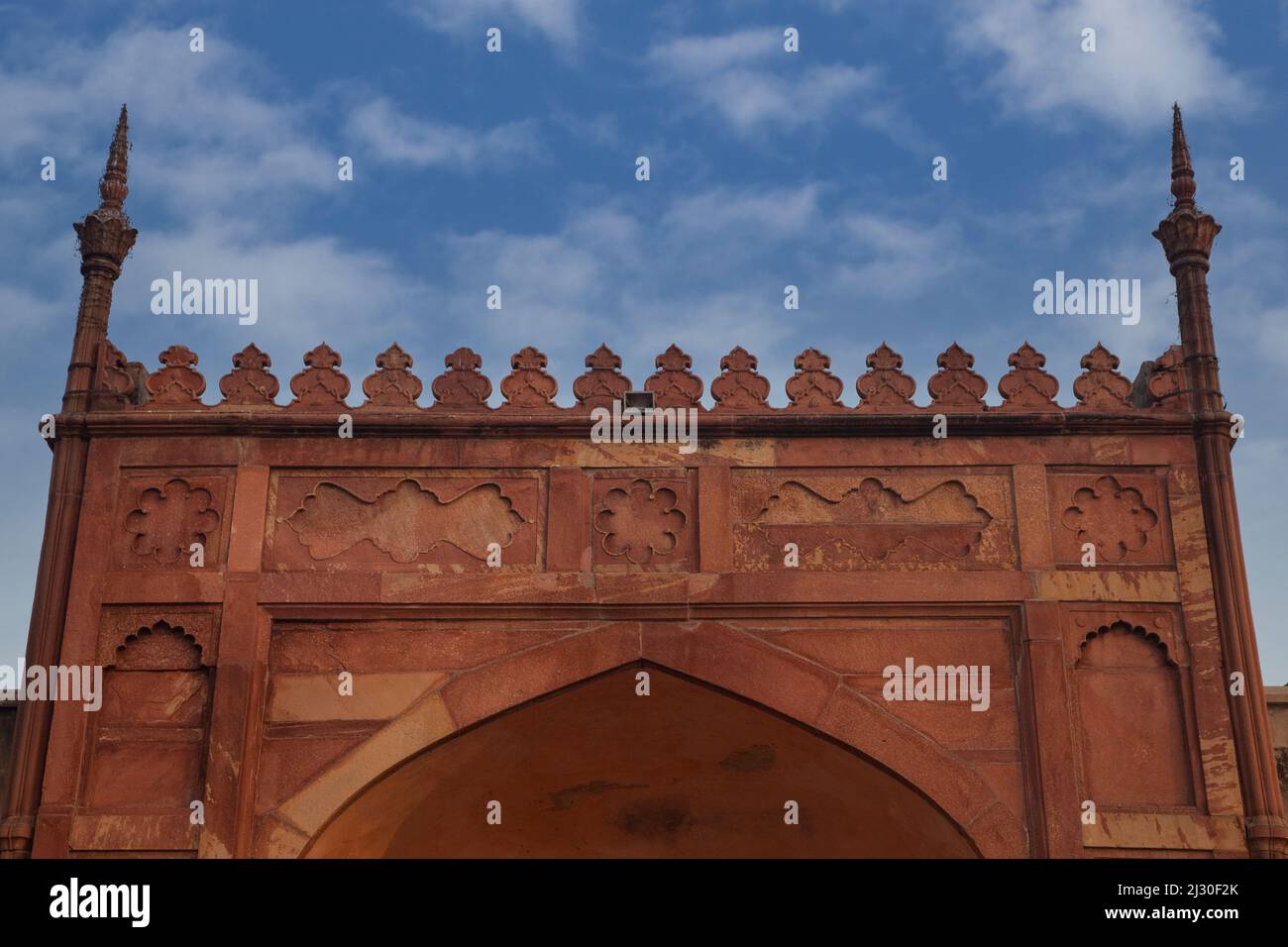 Agra, Indien. Top of Interior Gate, Inside Agra Fort, 16.-Jahrhundert. Stockfoto