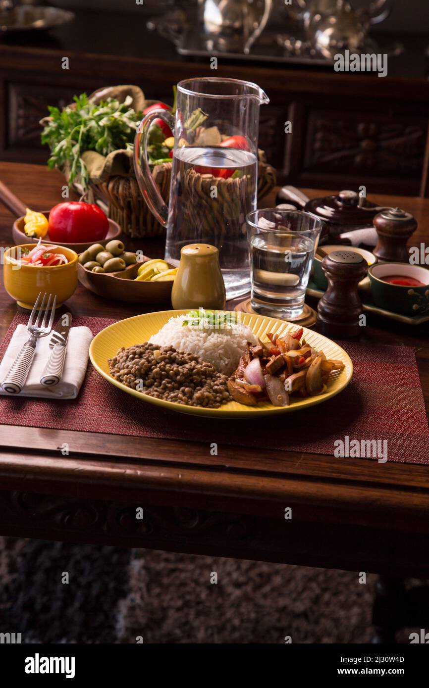 Peruanischen Komfort Essen hausgemachte traditionelle Gastronomie Buffet-Tisch Stockfoto