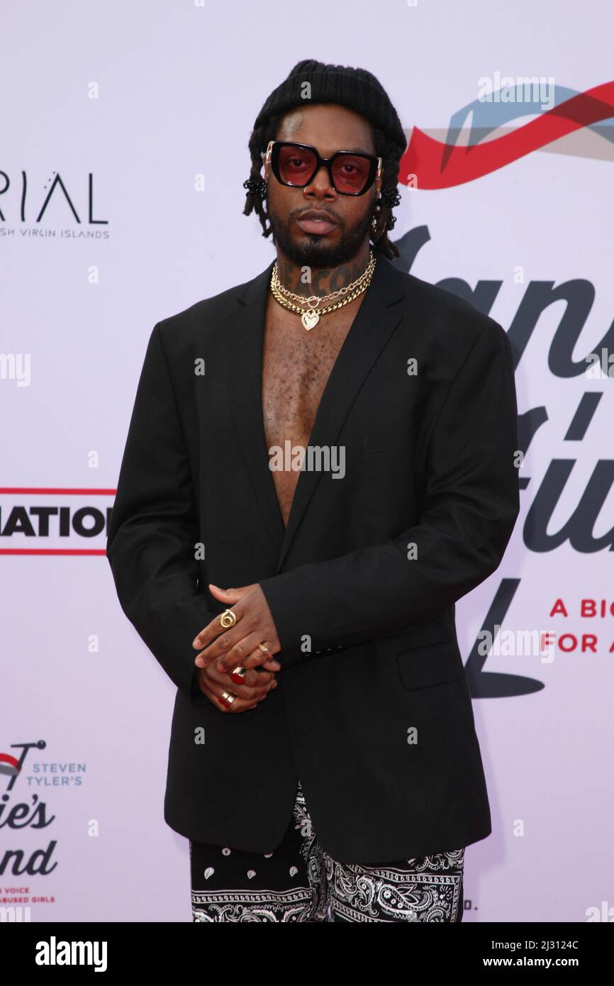 Serpentwithfeet nimmt an der jährlichen GRAMMY Awards Viewing Party 4. Teil, die Janie's Fund am 3. April 2022 im Hollywood Palladium in Los Angeles, Kalifornien, unterstützt. Foto: Crash/imageSPACE/MediaPunch Stockfoto