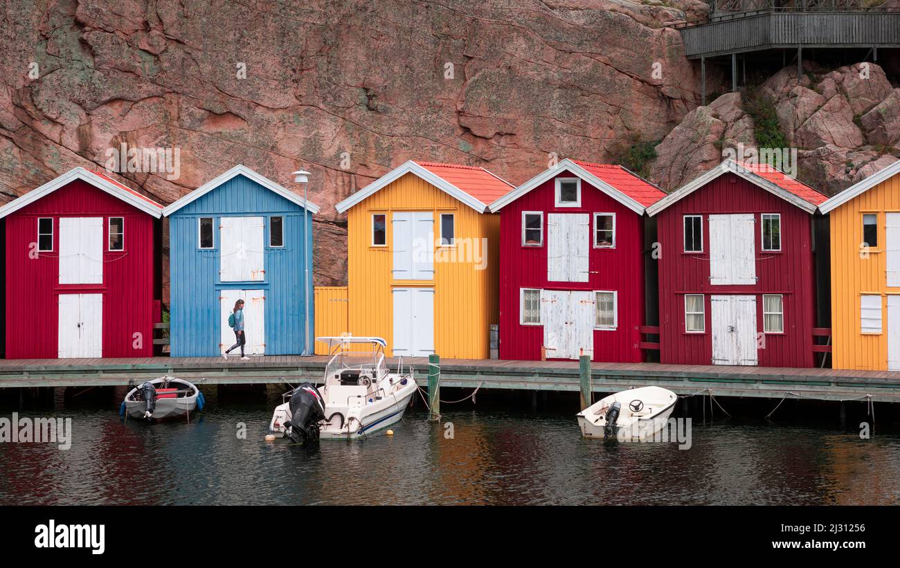 Farbenfrohe Bootshäuser in Smögen an der Westküste Schwedens Stockfoto
