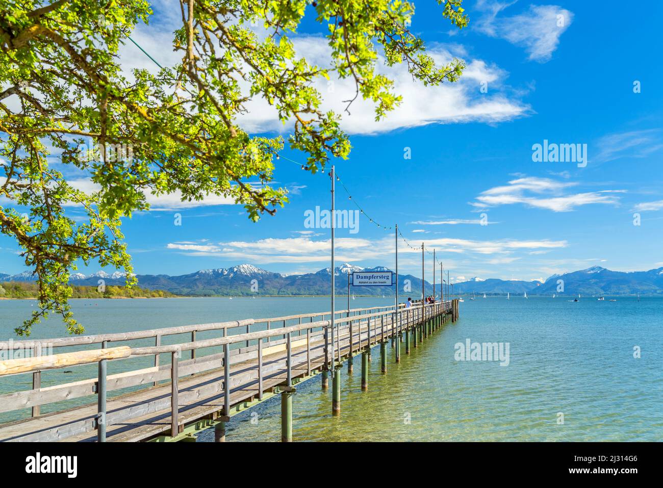 Dampfsteg am Chiemsee, Seebruck, Chiemgau, Oberbayern, Bayern, Deutschland Stockfoto
