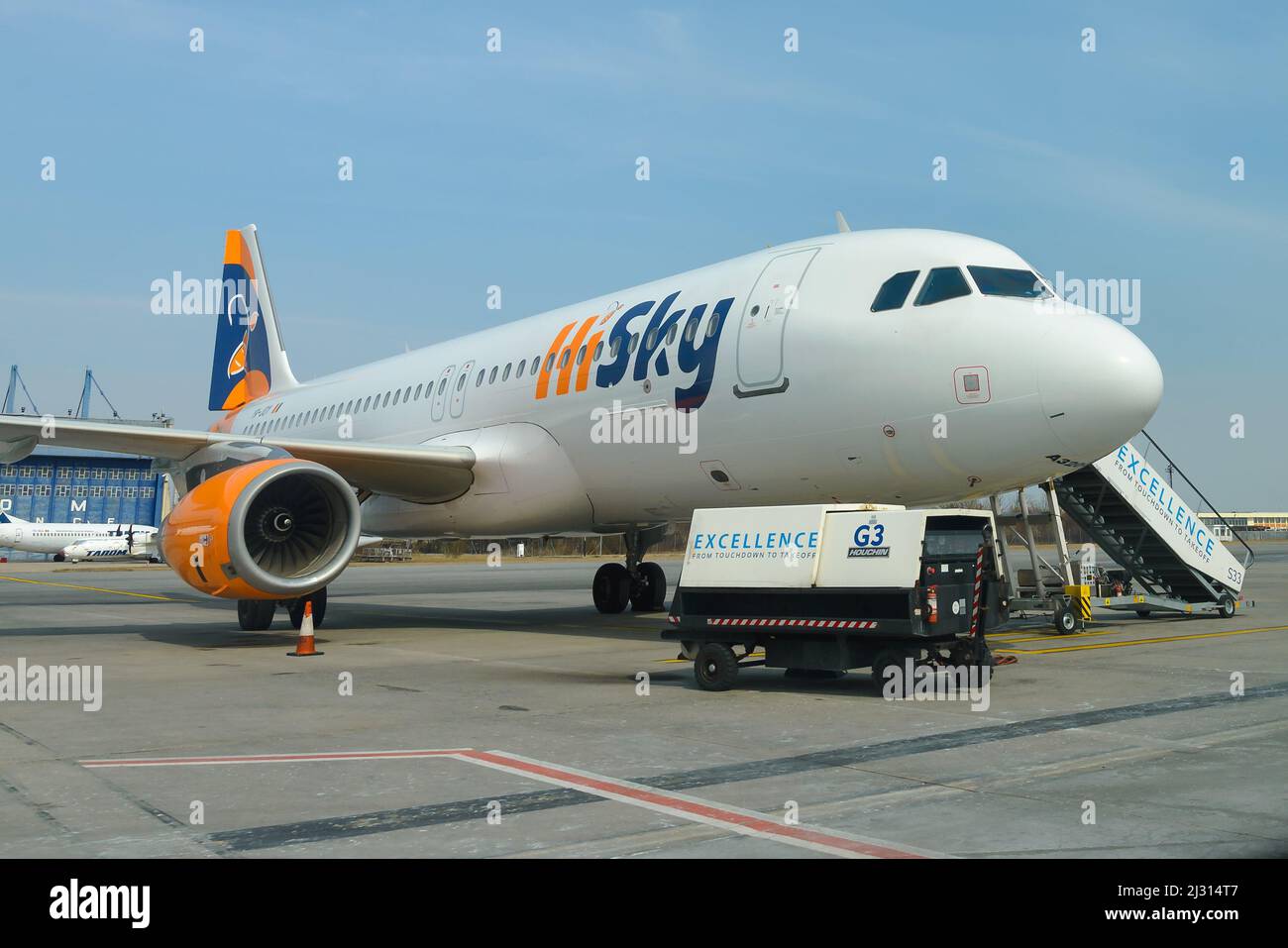 Hisky Airbus A320. Hi Sky ist eine Fluggesellschaft aus Moldawien. Flugzeug A320 der moldawien Hisky Airlines. Stockfoto
