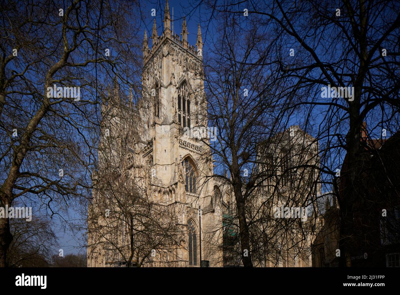 Die Kathedrale und die metropolitische Kirche Saint Peter in York, allgemein bekannt als York Minster, ist die Kathedrale von York, North Yorkshire Stockfoto