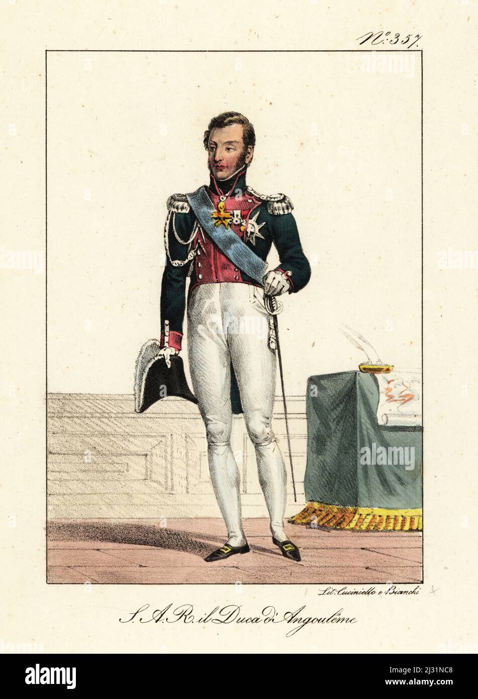 Louis Antoine von Frankreich, Herzog von Angoulême (1775-1844), älterer Sohn von König Karl X. von Frankreich, letzter Dauphin von Frankreich. Mit Bicorne- und Hofschwert in Militäruniform. S.A.R. Monseigneur le Duc d’Angouleme. Handkolorierte Lithographie von Lorenzo Bianchi und Domenico Cuciniello nach Hippolyte Lecomte aus Costumi civili e militari della monarchia francese dal 1200 al 1820, Neapel, 1825. Italienische Ausgabe von Lecomtes zivilen und militärischen Kostümen der französischen Monarchie von 1200 bis 1820. Stockfoto