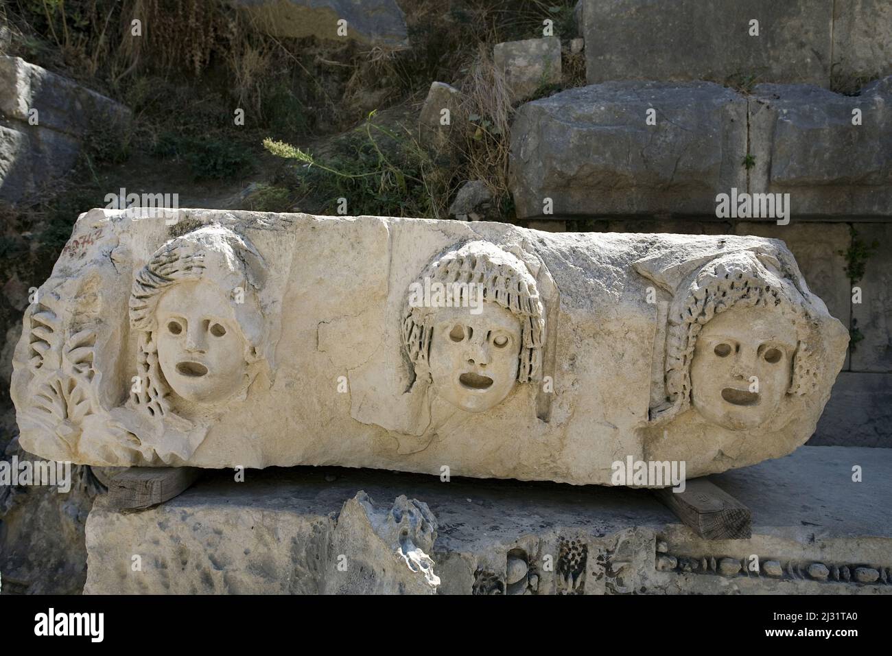 Antiqe-Reliefs an den Antiqe-Felsgräbern von Myra, Demre, Anatolien, der antiken Lykien-Region, der Türkei, Mittelmeer Stockfoto