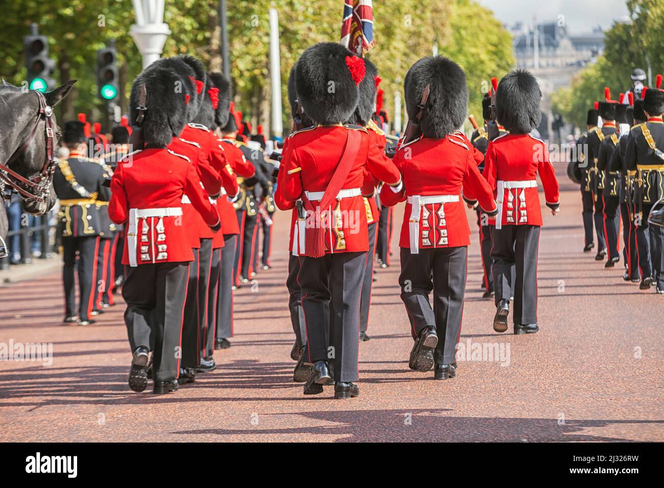 Wechsel der Wache, Buckingham Palace, London, England, Vereinigtes Königreich Stockfoto