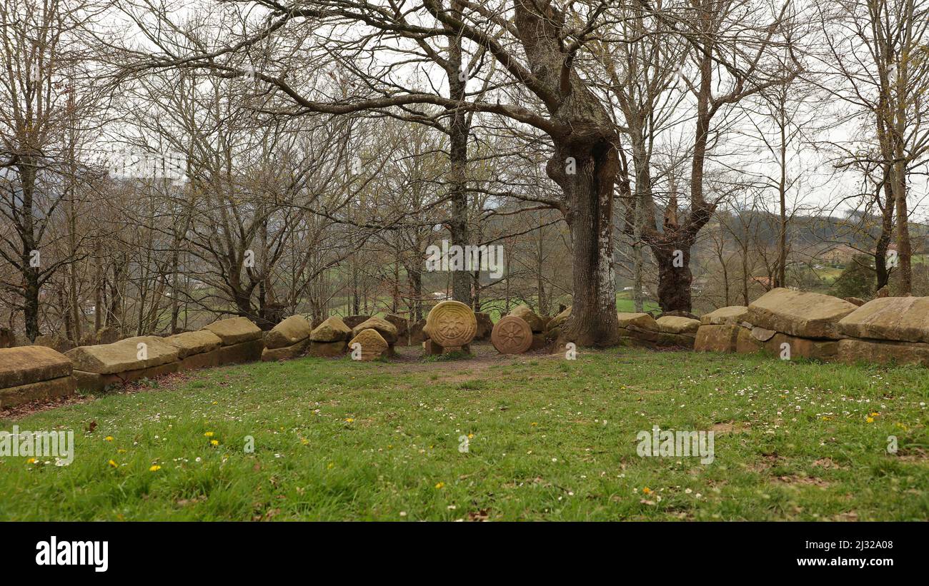 Ermita de San Adrián, Necrópolis de San Adrián de Argiñeta, Elorrio, Vizcaya, País Vasco, España Stockfoto