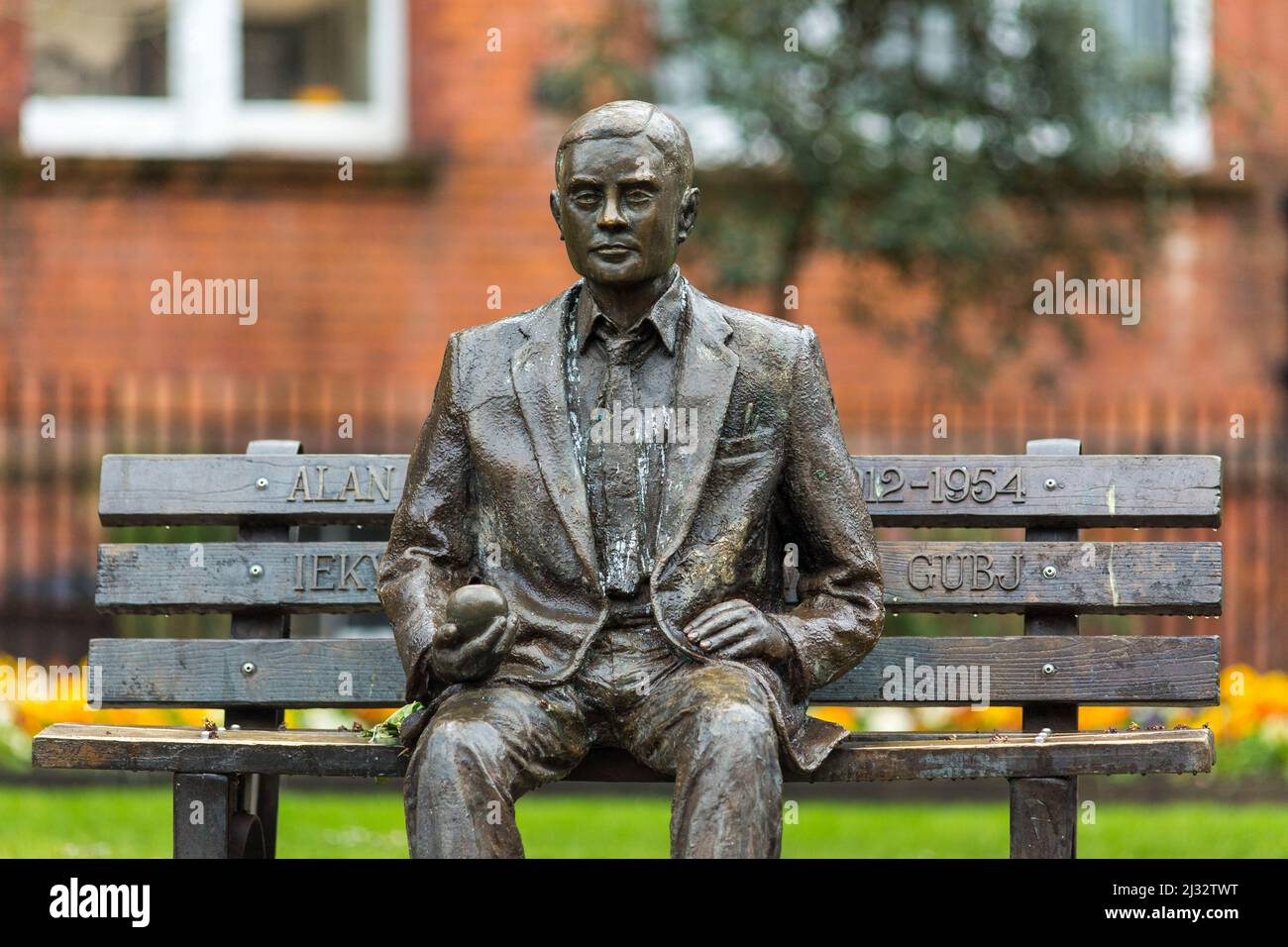 Das Alan Turing Memorial im Sackville Park in Manchester, England, ist ...