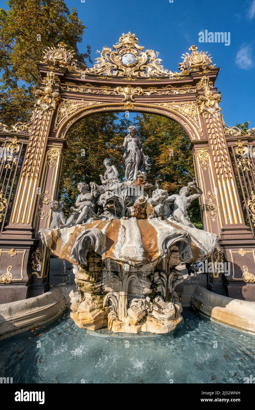 Place Stanislas, Brunnen von Amphitrit im Goldenen Tor, Nancy, Lothringen, Frankreich, Europa Stockfoto