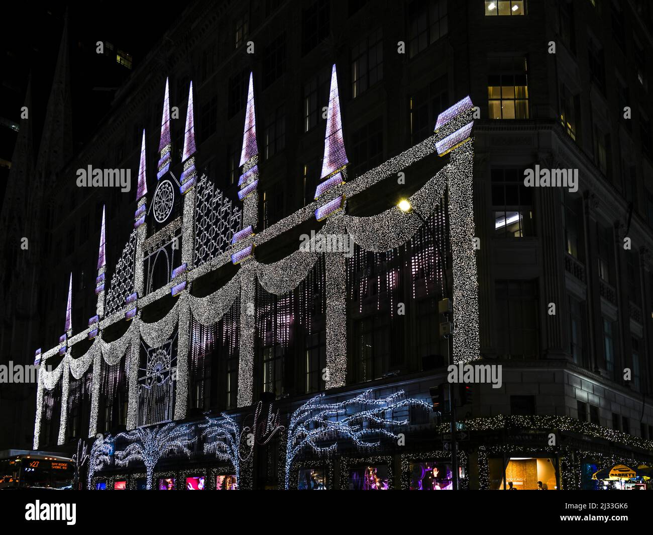 Saks 5. Avenue Weihnachtsbeleuchtung Stockfoto