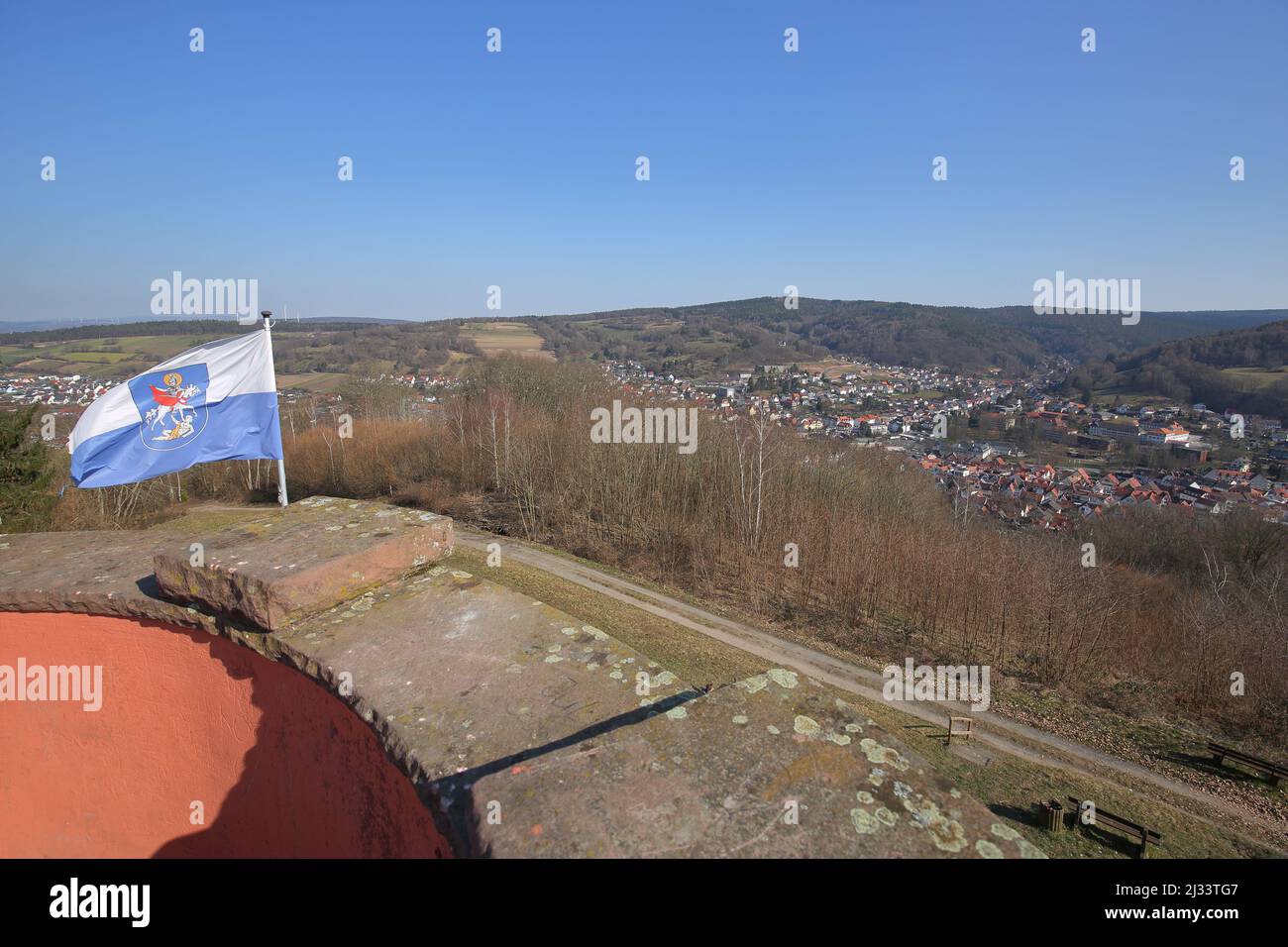 Blick vom Wachturm auf dem Molkenberg nach Bad Orb im Spessart, Hessen, Deutschland Stockfoto