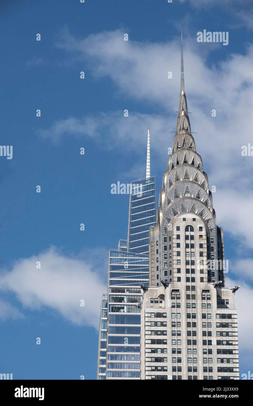 One Vanderbilt und das Chrysler Building präsentieren neue und alte ikonische Wolkenkratzer in New York City, USA 2022 Stockfoto