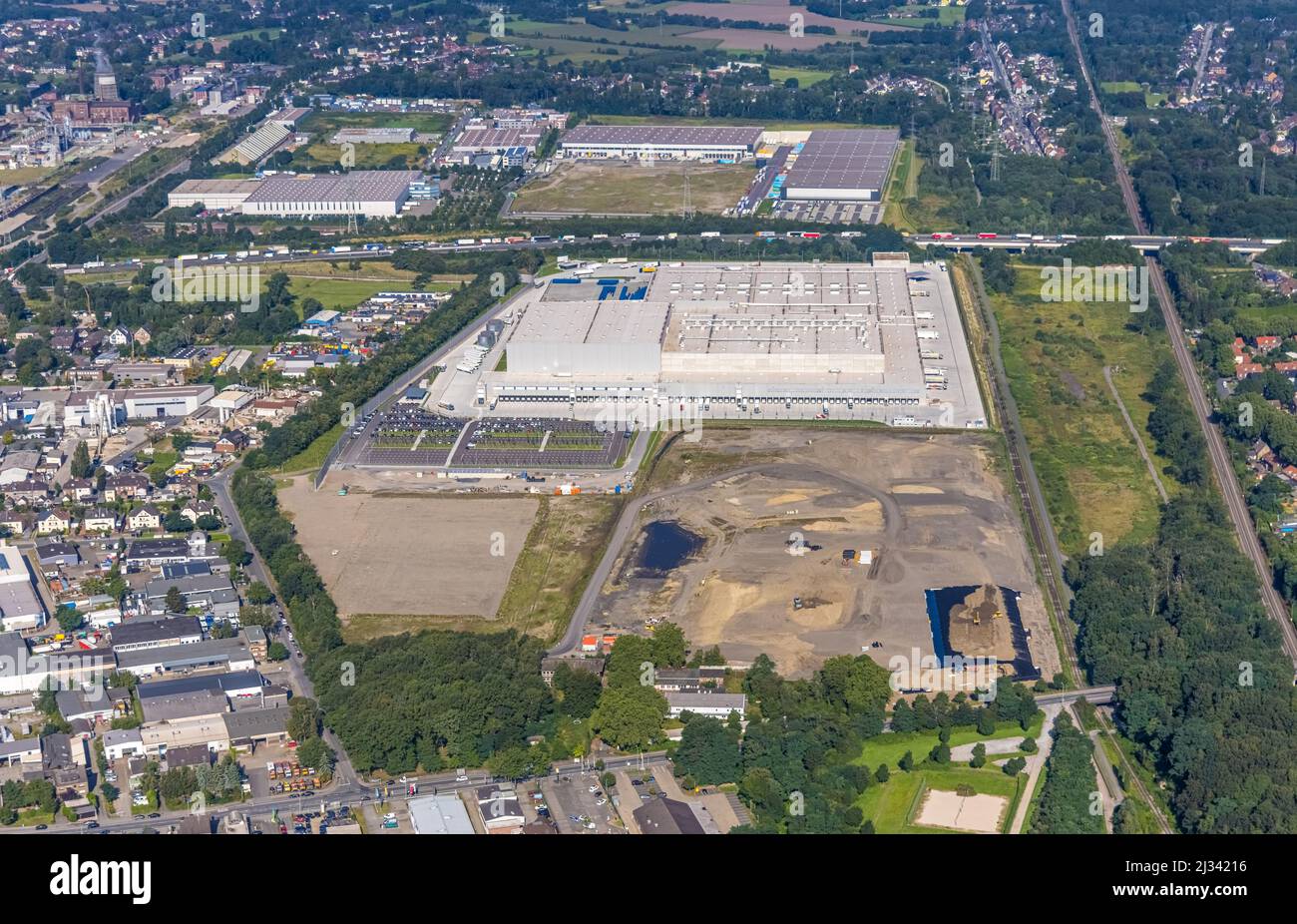 Luftaufnahme, Edeka Zentrallager Oberhausen sowie SEGRO Logistikpark Oberhausen und Lekkerland Logistikzentrum Oberhausenin der Industrie Stockfoto