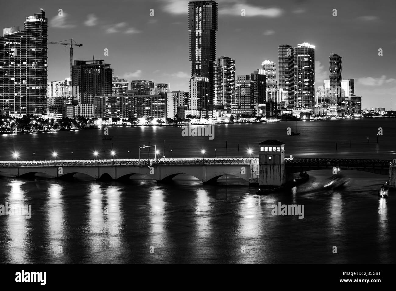 Skyline von miami biscayne Bay Reflections, hohe Auflösung. Stockfoto