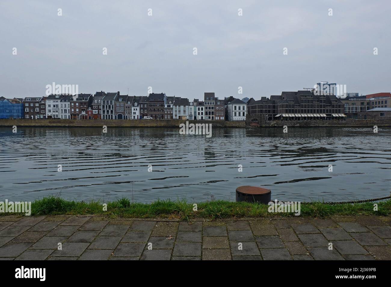 Außenarchitektur und Gebäudedesign in Maastricht, südöstliche Stadt der Niederlande Stockfoto