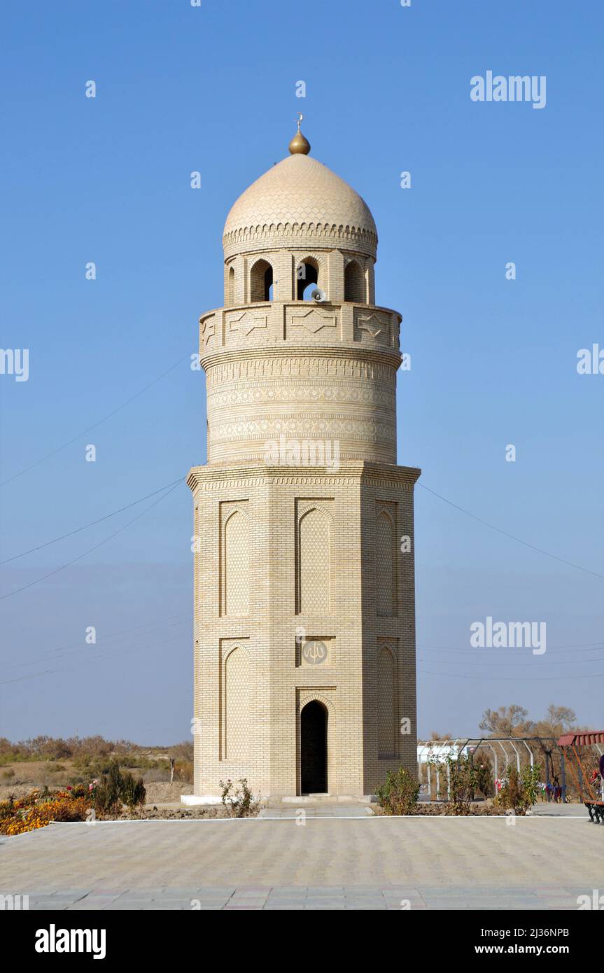 Das Grab von Yusuf Hamadani befindet sich in Merv. Das Grab wurde im 12.. Jahrhundert erbaut. Blick auf das Grab vom Hof aus. Merv, Turkmenistan. Stockfoto