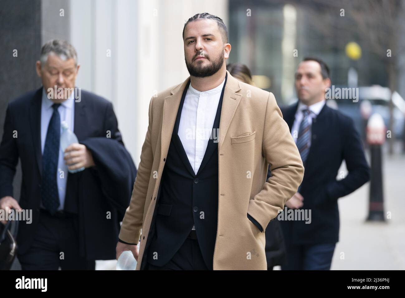 File Photo vom 22/03/22 von Sami Chokri bei der Ankunft im The Rolls Building im Zentrum von London, wo Ed Sheeran wegen seines Hits Shape of You aus dem Jahr 2017 gerichtliche Schritte eingeleitet hat, nachdem die Songwriter Sami Chokri und Ross O'Donoghue behaupteten, dass das Lied Teile eines ihrer Songs verletzt. Stockfoto File Photo vom 22/03/22 von Sami Chokri bei der Ankunft im The Rolls Building im Zentrum von London, wo Ed Sheeran wegen seines Hits Shape of You aus dem Jahr 2017 gerichtliche Schritte eingeleitet hat, nachdem die Songwriter Sami Chokri und Ross O'Donoghue behaupteten, dass das Lied Teile eines ihrer Songs verletzt. Stockfoto