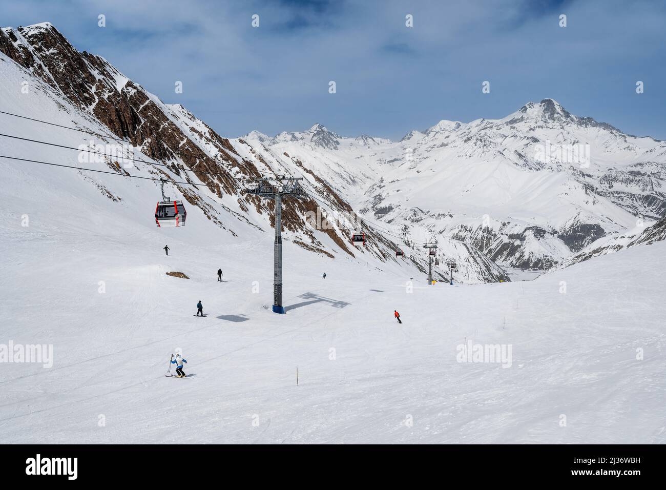 Kaukasus skifahren -Fotos und -Bildmaterial in hoher Auflösung – Alamy